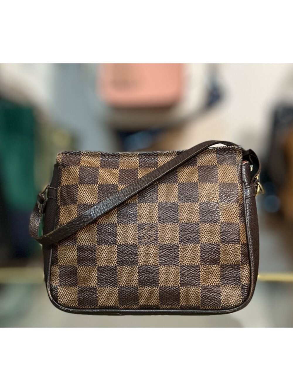 AUTHENTIC LOUIS VUITTON DAMIER POCHETTE HANDBAG
